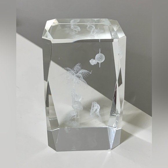 Solid Lead Crystal Laser Etched 3D Holographic Tropical Beach Scene Paperweight - Picture 4 of 16